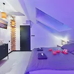 Romantic Loveaparts