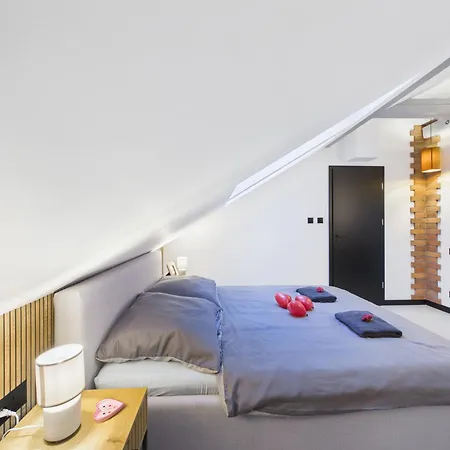 Romantic Loveaparts * 马尔基