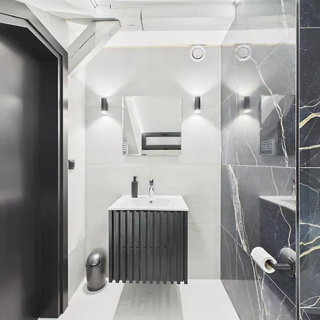 Romantic Loveaparts *