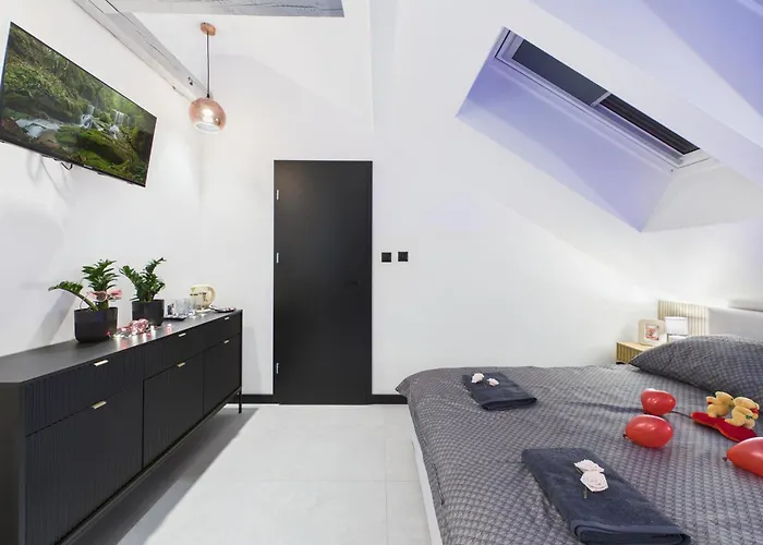 Romantic Loveaparts 马尔基