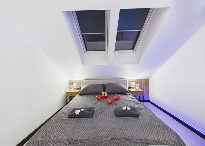 Romantic Loveaparts *