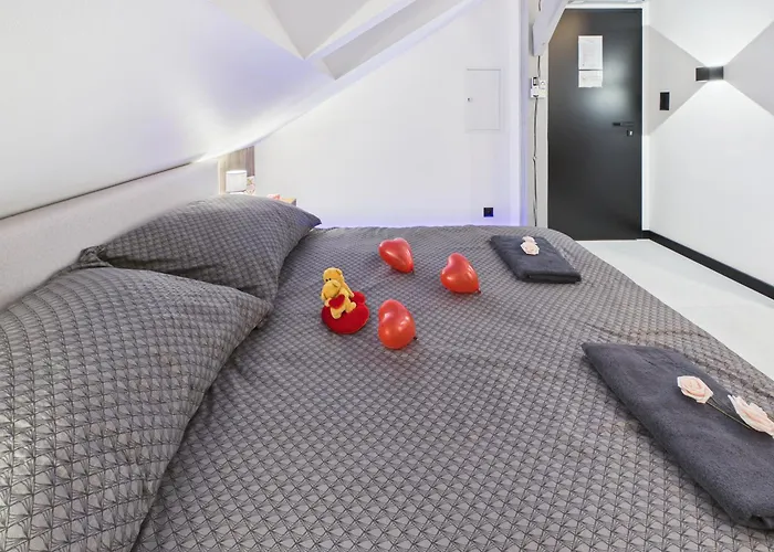 Romantic Loveaparts * 马尔基